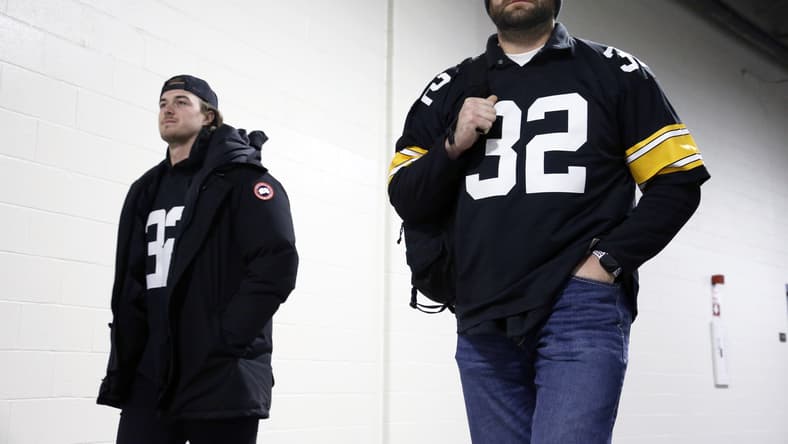 NFL: Las Vegas Raiders at Pittsburgh Steelers