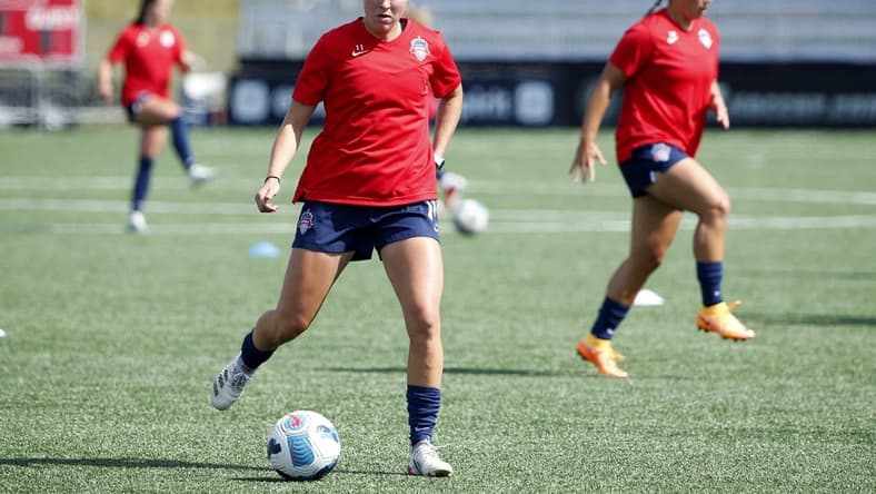 Jul 10, 2022; Leesburg, Virginia, USA;  Washington Spirit midfielder Jordan Baggett (11) warms up before the game against the Kansas City Current at Segra Field. Mandatory Credit: Amber Searls-USA TODAY Sports
