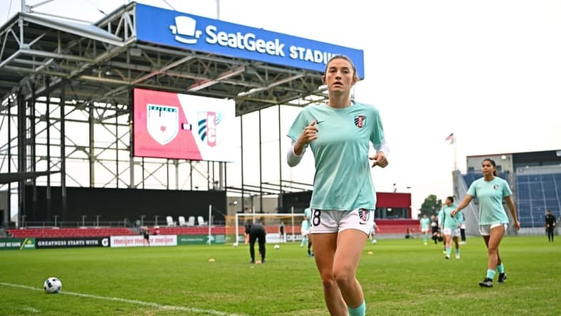 Sep 14, 2022; Bridgeview, Illinois, USA; Kansas City Current midfielder Addie McCain (28) during warmups before the game against the Chicago Red Stars at SeatGeek Stadium. Mandatory Credit: Daniel Bartel-USA TODAY Sports