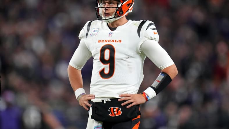 Cincinnati Bengals quarterback Joe Burrow (9) looks up at the scoreboard between plays in the fourth quarter during an NFL Week 5 game against the Baltimore Ravens, Sunday, Oct. 9, 2022, at M&T Bank Stadium in Baltimore.
Nfl Cincinnati Bengals At Baltimore Ravens Oct 9 0333