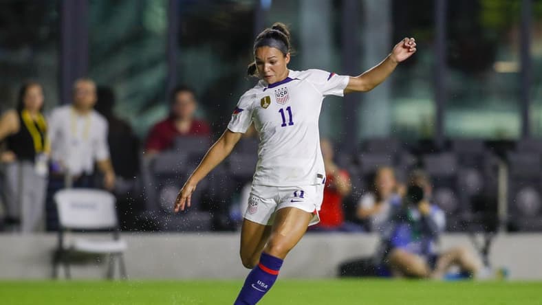 Nov 10, 2022; Ft. Lauderdale, Florida, USA; United States forward Sophia Smith (11) delivers a cross during the first half against Germany at DRV PNK Stadium. Mandatory Credit: Sam Navarro-USA TODAY Sports