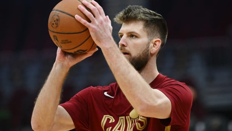 Dec 2, 2022; Cleveland, Ohio, USA; Cleveland Cavaliers forward Dean Wade (32) warms up before the game between the Cavaliers and the Orlando Magic at Rocket Mortgage FieldHouse. Mandatory Credit: Ken Blaze-USA TODAY Sports