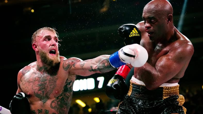 October 29, 2022; Glendale, Ariz; USA; Jake Paul throws a punch at Anderson Silva during a bout at Desert Diamond Arena.
Best 02