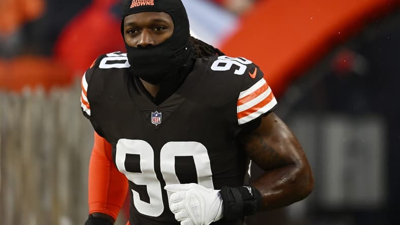 Dec 17, 2022; Cleveland, Ohio, USA; Cleveland Browns defensive end Jadeveon Clowney (90) is introduced before the game between the Browns and the Baltimore Ravens at FirstEnergy Stadium. Mandatory Credit: Ken Blaze-USA TODAY Sports