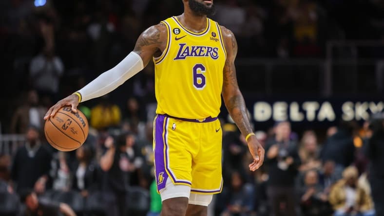 Dec 30, 2022; Atlanta, Georgia, USA; Los Angeles Lakers forward LeBron James (6) shoots against the Atlanta Hawks in the second half at State Farm Arena. Mandatory Credit: Brett Davis-USA TODAY Sports