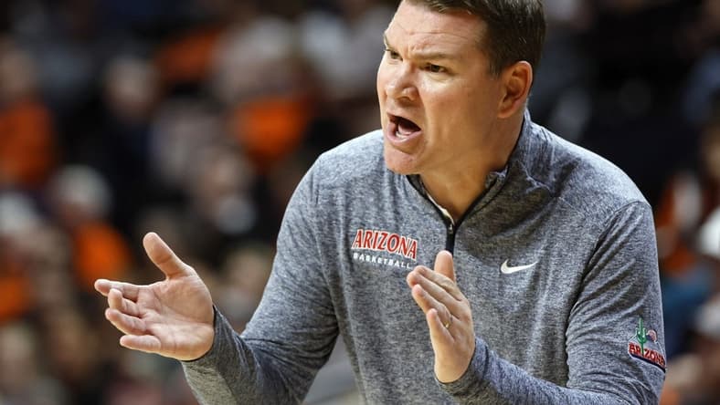Jan 12, 2023; Corvallis, Oregon, USA; Arizona Wildcats head coach Tommy Lloyd encourages his team during the first half against the Oregon State Beavers at Gill Coliseum. Mandatory Credit: Soobum Im-USA TODAY Sports