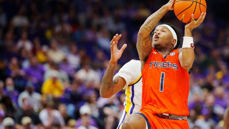 Jan 18, 2023; Baton Rouge, Louisiana, USA; Auburn Tigers guard Wendell Green Jr. (1) shoots the ball against the LSU Tigers during the second half at Pete Maravich Assembly Center. Mandatory Credit: Andrew Wevers-USA TODAY Sports