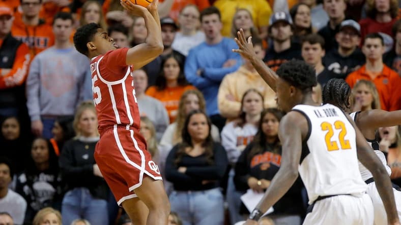 Oklahoma Sooners guard Grant Sherfield (25) attempts a shot during a men's Bedlam college basketball game between the Oklahoma State University Cowboys (OSU) and the University of Oklahoma Sooners (OU) at Gallagher-Iba Arena in Stillwater, Okla., Wednesday, Jan. 18, 2023.
Men S Bedlam Basketball