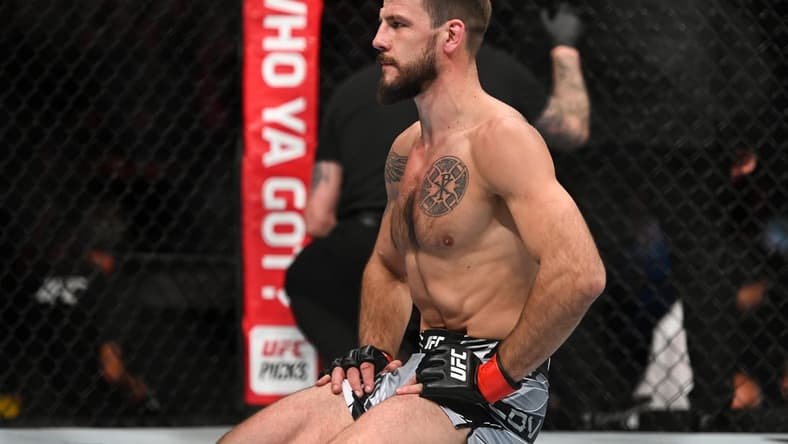 Jul 23, 2022; London, United Kingdom; Nikita Krylov (red gloves) defeats Alexander Gustafsson (blue gloves) during UFC Fight Night at O2 Arena. Mandatory Credit: Per Haljestam-USA TODAY Sports
