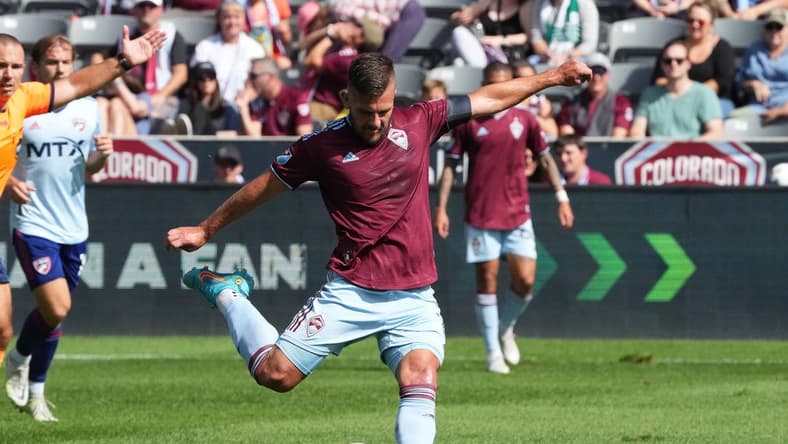 Oct 1, 2022; Commerce City, Colorado, USA; Colorado Rapids forward Diego Rubio (11) in the first half against FC Dallas at Dick's Sporting Goods Park. Mandatory Credit: Ron Chenoy-USA TODAY Sports