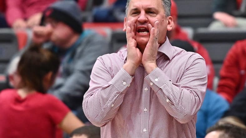 Jan 26, 2023; Pullman, Washington, USA; Washington State Cougars head coach Kyle Smith against the Arizona Wildcats in the second half at Friel Court at Beasley Coliseum. Mandatory Credit: James Snook-USA TODAY Sports