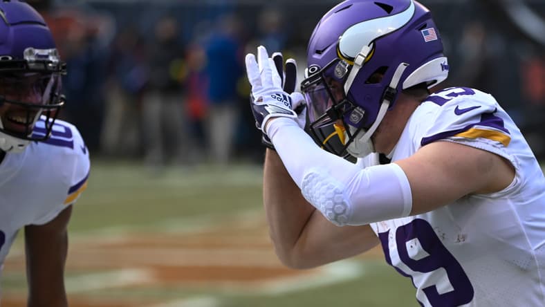 NFL: Minnesota Vikings at Chicago Bears