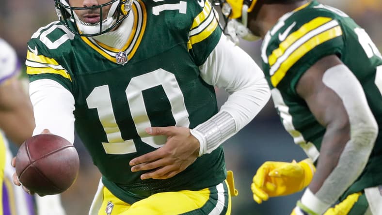NFL: Minnesota Vikings at Green Bay Packers