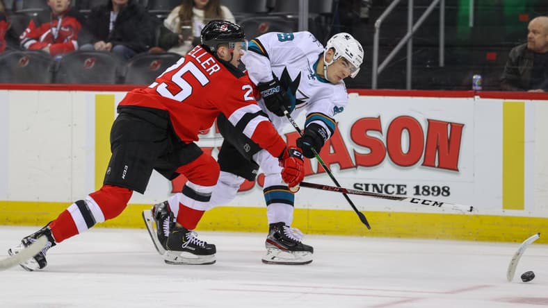 NHL: San Jose Sharks at New Jersey Devils