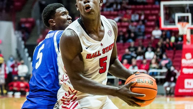 Ball State's Payton Sparks looks toward the basket against Eastern Illinois during their game at Worthen Arena Tuesday, Dec. 21, 2021.
Ballstateveasternillinois 15