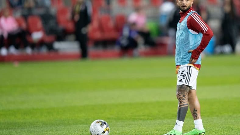 Sep 30, 2022; Toronto, Ontario, CAN; Toronto FC midfielder Lorenzo Insigne (24) warms up against the Inter Miami at BMO Field. Mandatory Credit: Nick Turchiaro-USA TODAY Sports