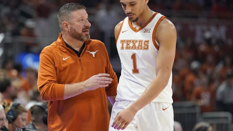 Nov 7, 2022; Austin, Texas, USA; Texas Longhorns head coach Chris Beard talks with forward Dylan Disu (1) during the first half against the Texas-El Paso Miners at Moody Center. Mandatory Credit: Scott Wachter-USA TODAY Sports