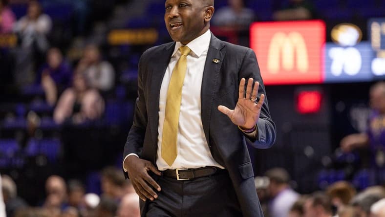 Mar 1, 2023; Baton Rouge, Louisiana, USA; Missouri Tigers head coach Dennis Gates tells his bench to calm down against the LSU Tigers during the second half at Pete Maravich Assembly Center. Mandatory Credit: Stephen Lew-USA TODAY Sports