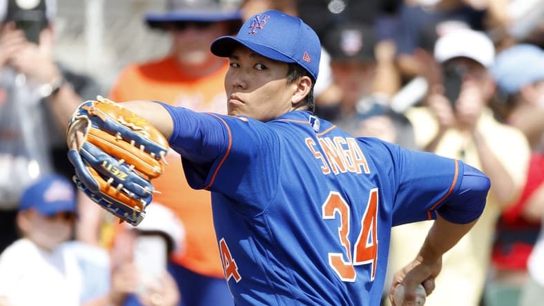 Mar 5, 2023; Jupiter, Florida, USA; New York Mets starting pitcher Kodai Senga (34) warms up against the St. Louis Cardinals at Roger Dean Stadium. Mandatory Credit: Rhona Wise-USA TODAY Sports