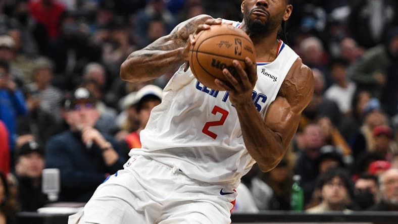 Mar 5, 2023; Los Angeles, California, USA; LA Clippers forward Kawhi Leonard (2) looks towards the basket against Memphis Grizzlies during fourth quarter at Crypto.com Arena. Mandatory Credit: Jonathan Hui-USA TODAY Sports