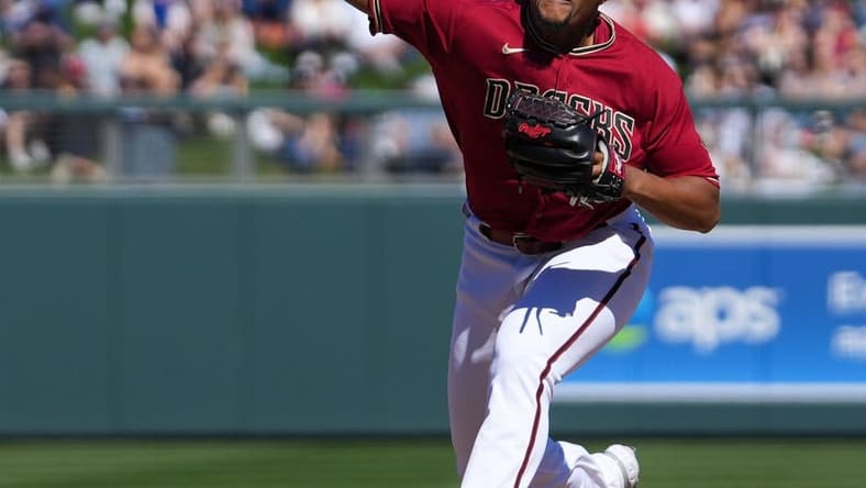Arizona Diamondbacks pitcher Jeurys Familia (43) pitches during a Spring Training game between the Arizona Diamondbacks and the San Diego Padres at Salt River Fields on Saturday, March 4, 2023, in Scottsdale.

Uscp 7p6y9og6cnqwkt4014jq Original