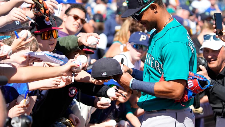 MLB: Spring Training-Seattle Mariners at San Diego Padres