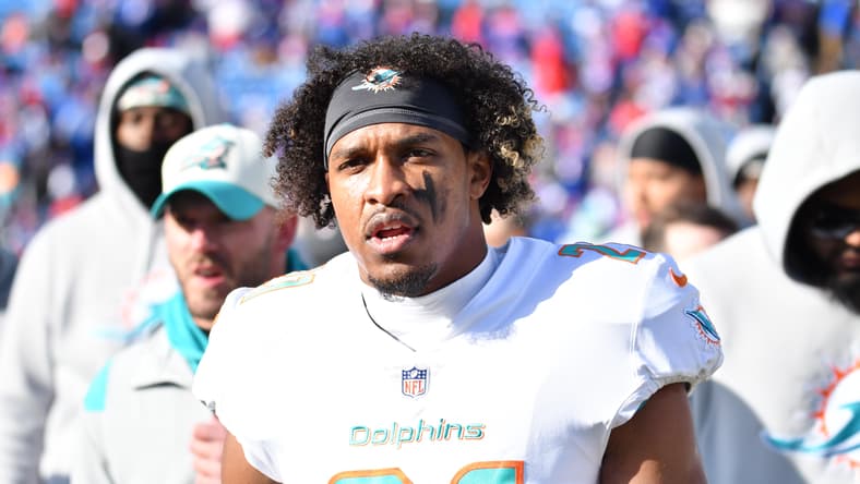 NFL: AFC Wild Card Round-Miami Dolphins at Buffalo Bills