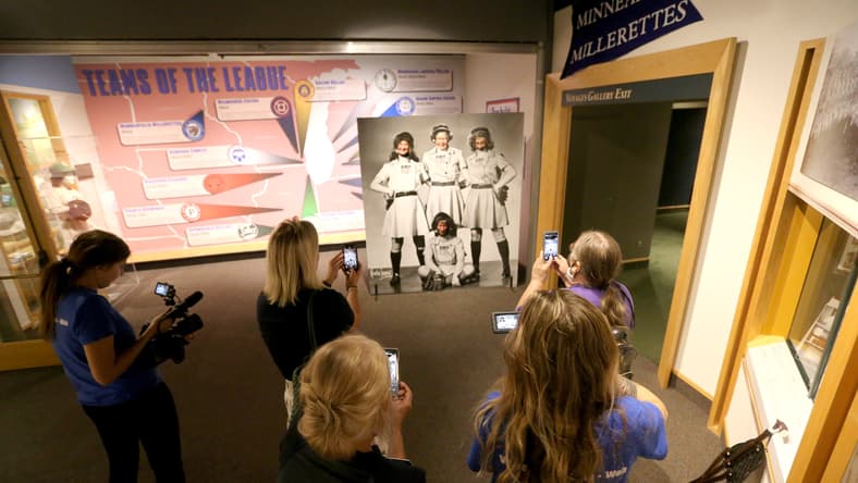 all-american girls professional baseball league