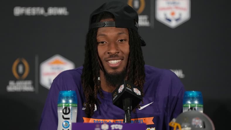 2023 nfl mock draft: quentin johnston