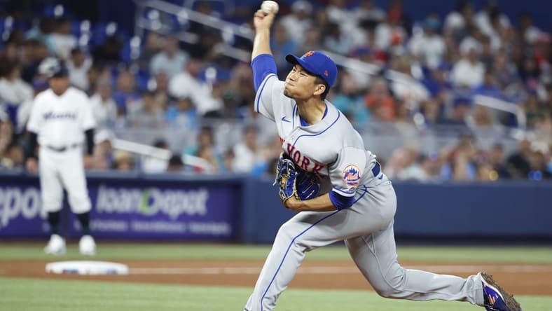 Apr 2, 2023; Miami, Florida, USA;  New York Mets starting pitcher Kodai Senga (34) pitches against the Miami Marlins in the fifth inning at loanDepot Park. Mandatory Credit: Rhona Wise-USA TODAY Sports