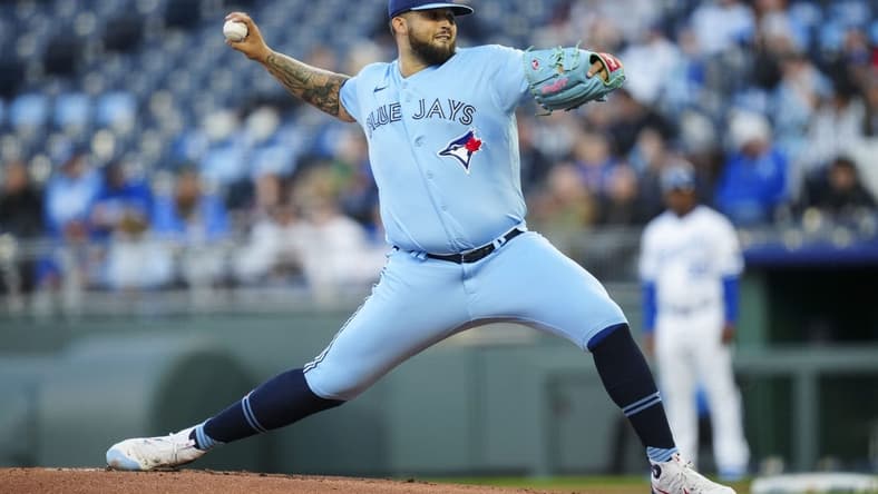Apr 5, 2023; Kansas City, Missouri, USA; Toronto Blue Jays starting pitcher Alek Manoah (6) pitches during the first inning against the Kansas City Royals at Kauffman Stadium. Mandatory Credit: Jay Biggerstaff-USA TODAY Sports