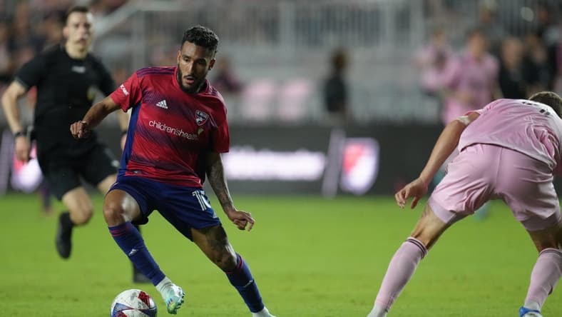 Apr 8, 2023; Fort Lauderdale, Florida, USA; FC Dallas forward Jesus Ferreira (10) creates space against Inter Miami during the first half at DRV PNK Stadium. Mandatory Credit: Jim Rassol-USA TODAY Sports