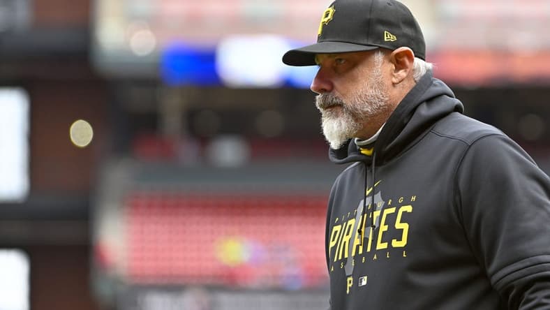 Apr 16, 2023; St. Louis, Missouri, USA;  Pittsburgh Pirates manager Derek Shelton (17) walks off the field before the ninth inning against the St. Louis Cardinals at Busch Stadium. Mandatory Credit: Jeff Curry-USA TODAY Sports