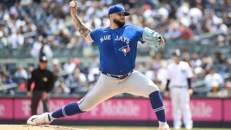 Apr 22, 2023; Bronx, New York, USA;  Toronto Blue Jays starting pitcher Alek Manoah (6) pitches in the first inning against the New York Yankees at Yankee Stadium. Mandatory Credit: Wendell Cruz-USA TODAY Sports
