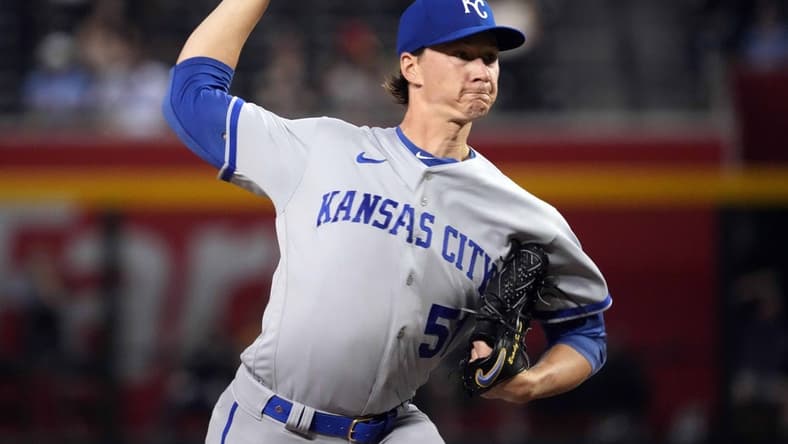 Apr 25, 2023; Phoenix, Arizona, USA; Kansas City Royals starting pitcher Brady Singer (51) pitches against the Arizona Diamondbacks during the third inning at Chase Field. Mandatory Credit: Joe Camporeale-USA TODAY Sports