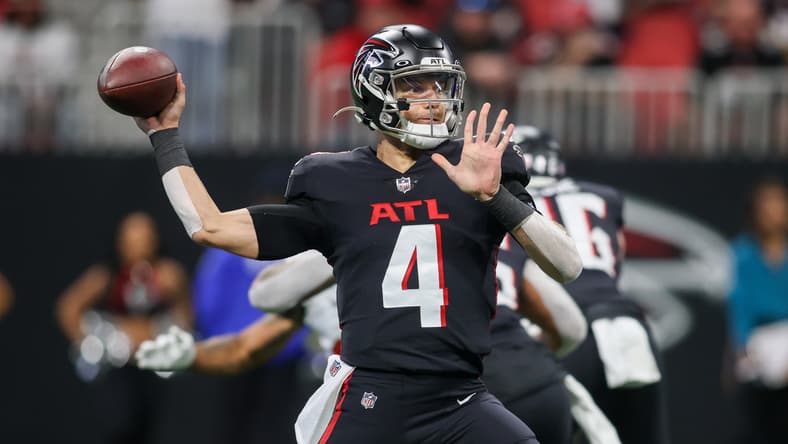 atlanta falcons qb desmond ridder
