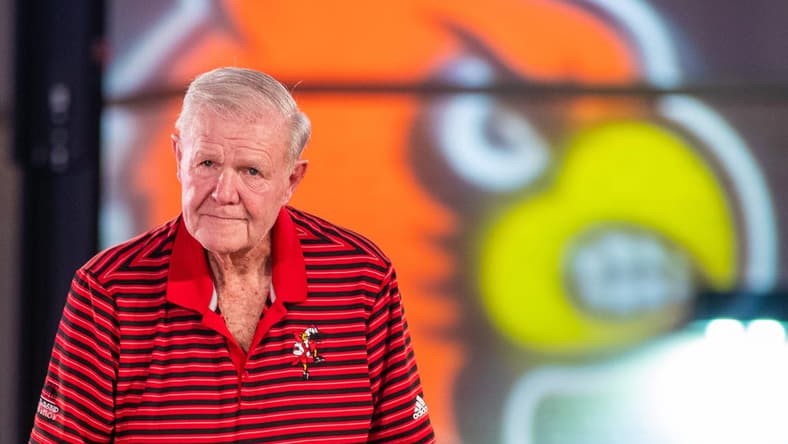 Hall of fame Louisville basketball coach Denny Crum looks on during the Louisville Live Hoops event at Churchill Downs on Saturday evening. Sept. 18, 2021

As 3401 Louisville Live Hoops423