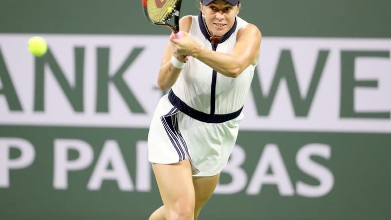 Anastasia Pavlyuchenkova of Russia returns a shot to Leylah Fernandez of Canada during the BNP Paribas Open in Indian Wells, Calif., on October 10, 2021.

Syndication Desert Sun