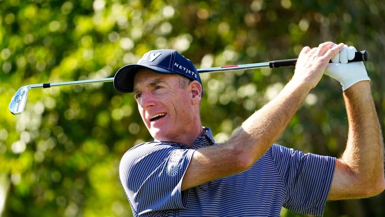 Nov 13, 2022; Phoenix, AZ, USA; Jim Furyk plays his tee shot on the second hole during the final round of the Charles Schwab Cup Championship at Phoenix Country Club. Mandatory Credit: Rob Schumacher/Arizona Republic-USA TODAY NETWORK