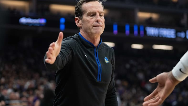 April 17, 2023; Sacramento, California, USA; Golden State Warriors assistant coach Kenny Atkinson during the second quarter in game two of the first round of the 2023 NBA playoffs against the Sacramento Kings at Golden 1 Center. Mandatory Credit: Kyle Terada-USA TODAY Sports