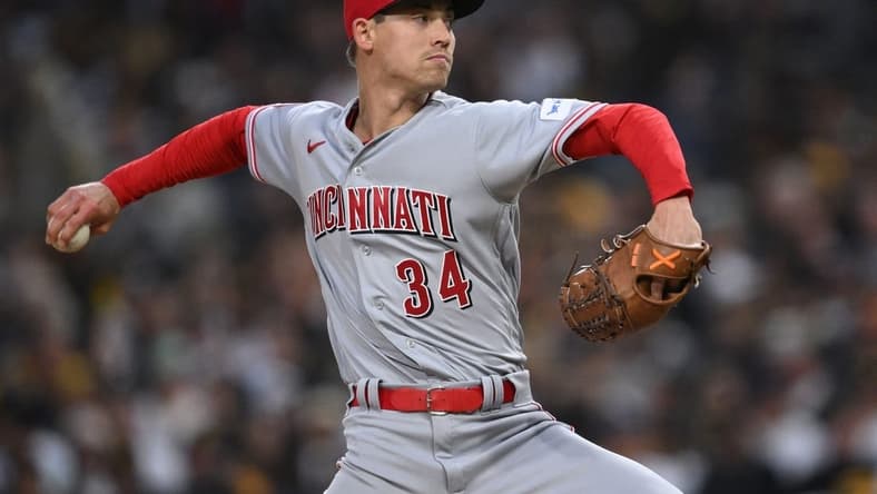 May 1, 2023; San Diego, California, USA; Cincinnati Reds starting pitcher Luke Weaver (34) throws a pitch against the San Diego Padres during the second inning at Petco Park. Mandatory Credit: Orlando Ramirez-USA TODAY Sports