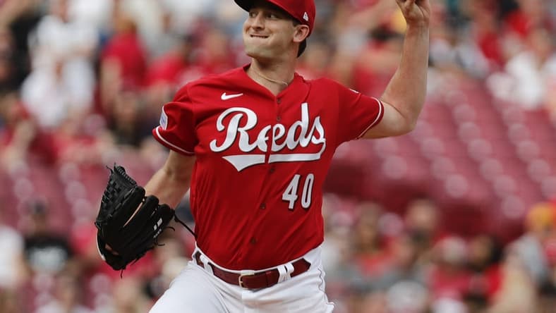May 6, 2023; Cincinnati, Ohio, USA; Cincinnati Reds starting pitcher Nick Lodolo (40) throws against the Chicago White Sox during the first inning at Great American Ball Park. Mandatory Credit: David Kohl-USA TODAY Sports