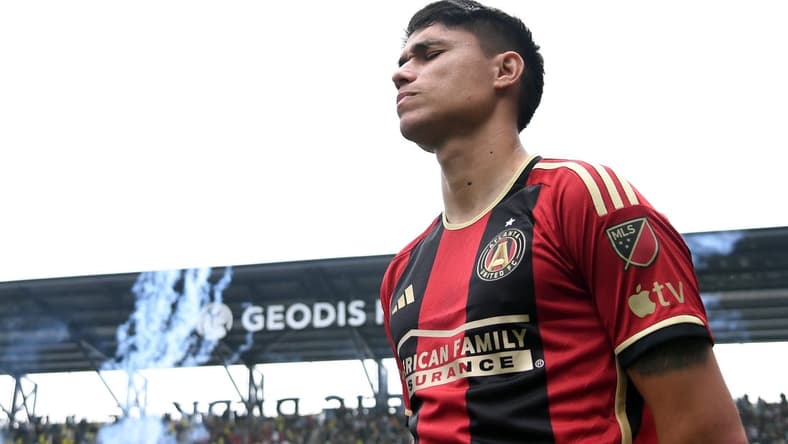 Apr 29, 2023; Nashville, Tennessee, USA; Atlanta United midfielder Luiz Araujo (10) before the match against the Nashville SC at Geodis Park. Mandatory Credit: Christopher Hanewinckel-USA TODAY Sports