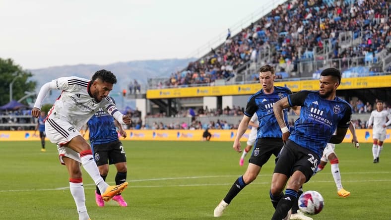 May 27, 2023; San Jose, California, USA; FC FC Dallas forward Jesus Ferreira (10) kicks the ball against the San Jose Earthquakes during the first half at PayPal Park. Mandatory Credit: Darren Yamashita-USA TODAY Sports