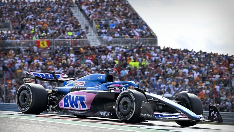 Oct 23, 2022; Austin, Texas, USA; BWT Alpine F1 Team driver Fernando Alonso (14) of Team Spain during the running of the U.S. Grand Prix F1 race at Circuit of the Americas. Mandatory Credit: Jerome Miron-USA TODAY Sports