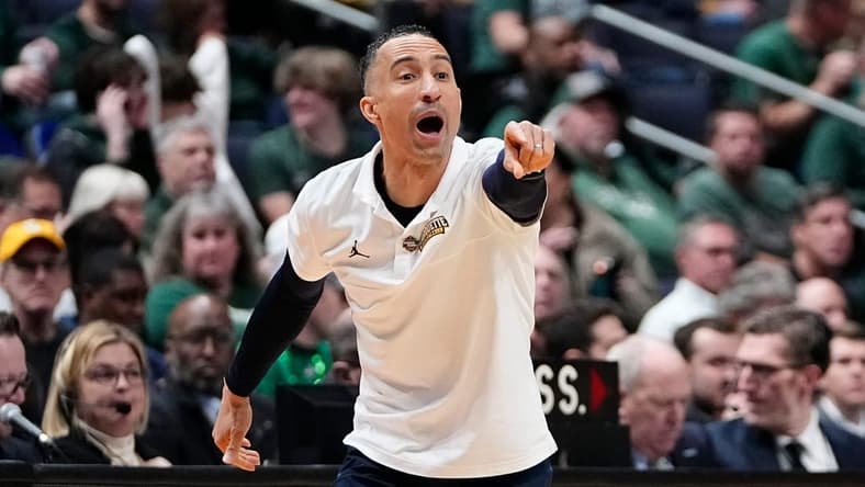 Mar 17, 2023; Columbus, Ohio, USA;  Marquette Golden Eagles head coach Shaka Smart yells during the first round of the NCAA men   s basketball tournament against the Vermont Catamounts at Nationwide Arena. Mandatory Credit: Adam Cairns-The Columbus Dispatch

Basketball Ncaa Men S Basketball Tournament