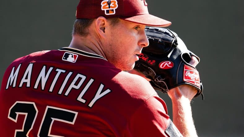 Arizona Diamondbacks pitcher Joe Mantiply (35) throws in the bullpen during the first day of spring training workouts at Salt River Fields in Scottsdale on Feb. 15, 2023.
Mlb Diamondbacks First Workout