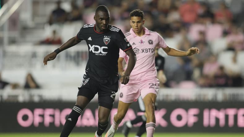 Jun 3, 2023; Fort Lauderdale, Florida, USA; D.C. United forward Christian Benteke (20) controls the ball during the second half at DRV PNK Stadium. Mandatory Credit: Sam Navarro-USA TODAY Sports
