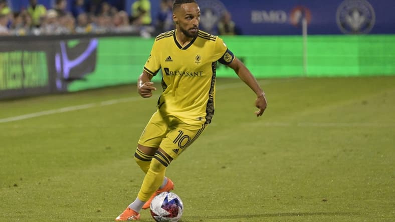 Jun 21, 2023; Montreal, Quebec, CAN; Nashville SC midfielder Hany Mukhtar (10) controls the ball against the CF Montreal in the second half at Stade Saputo. Mandatory Credit: Eric Bolte-USA TODAY Sports