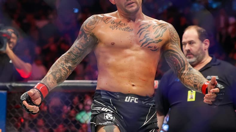 Nov 12, 2022; New York, NY, USA; Dustin Poirier (red gloves) defeats Michael Chandler (blue gloves) during UFC 281 at Madison Square Garden. Mandatory Credit: Jessica Alcheh-USA TODAY Sports